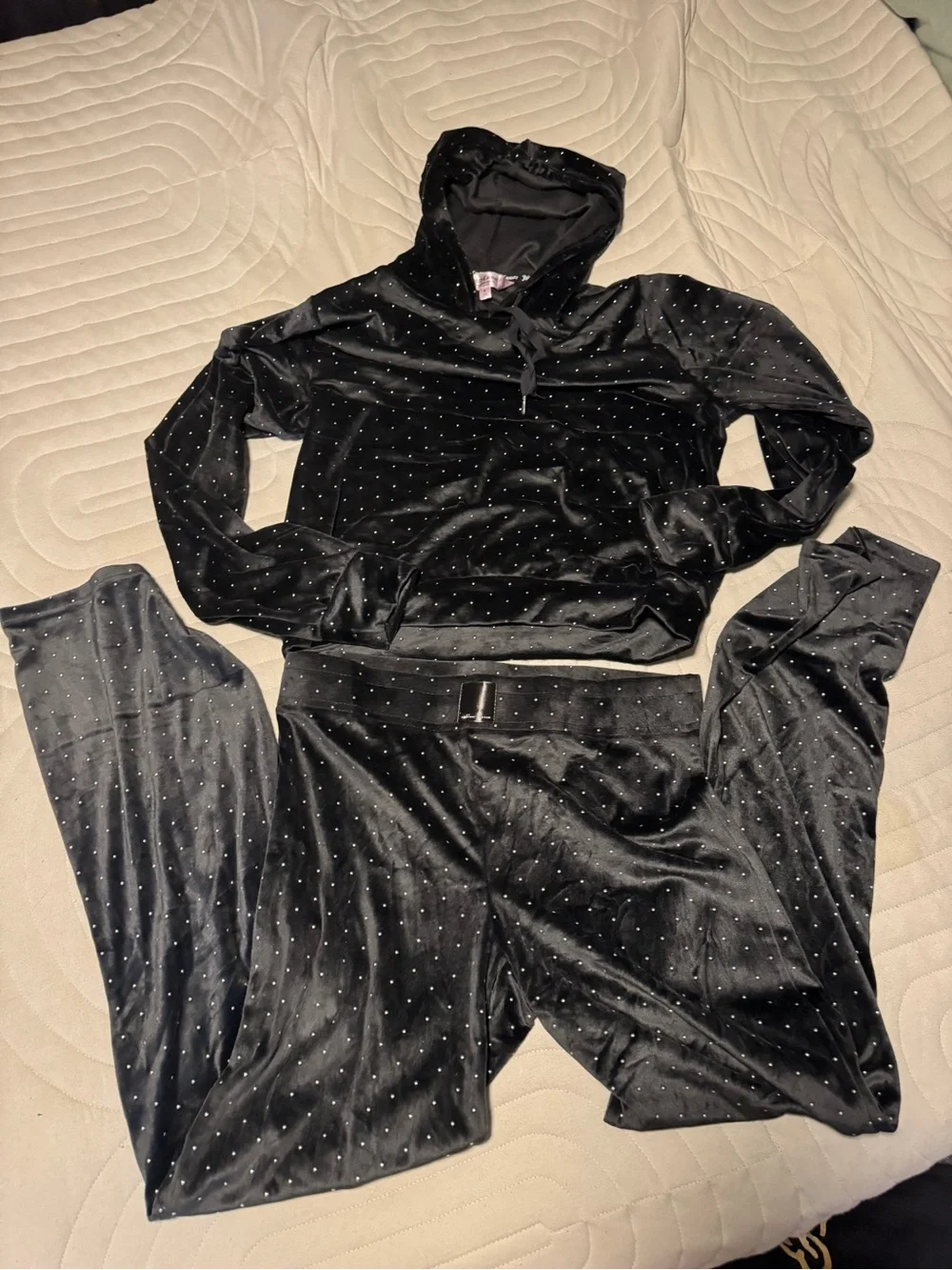 Women's juicy Black Velvet Hoodie & Jogger Set with Sparkle